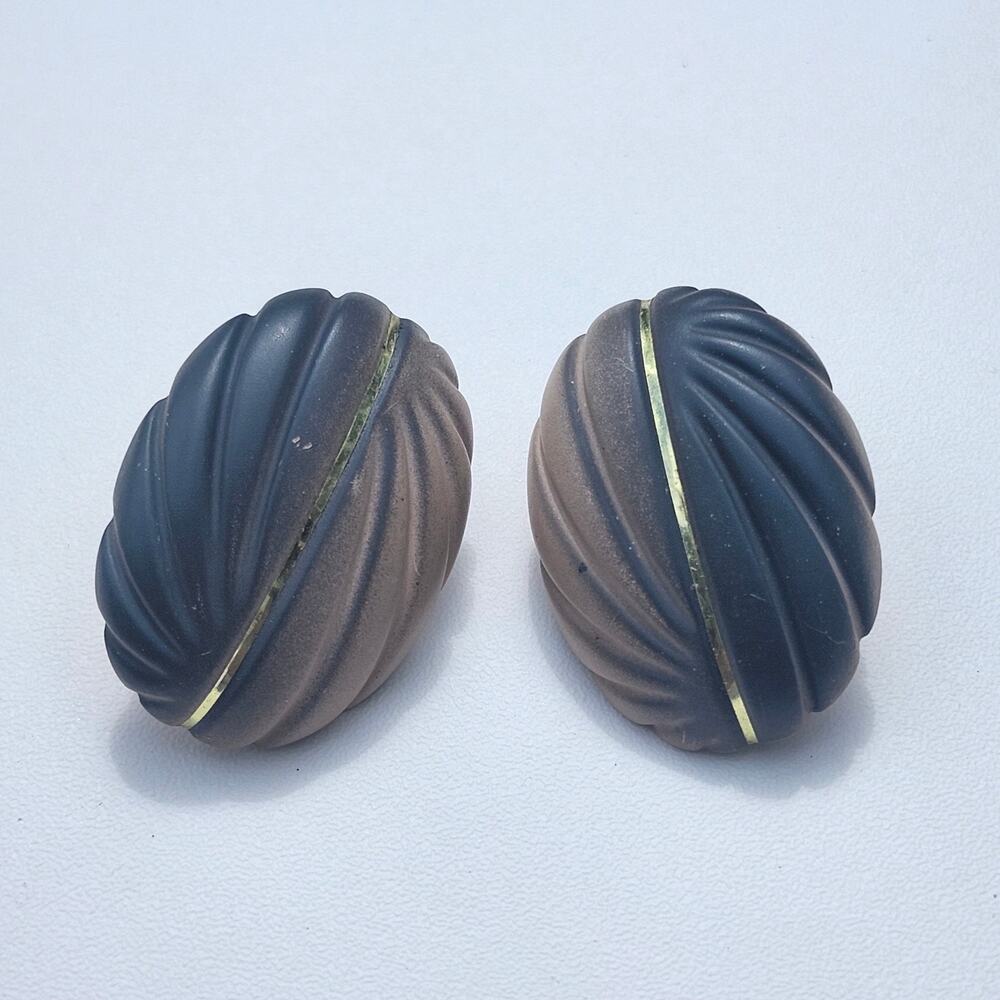 Vintage Style Black Bronze Ribbed Dome Stud Earrings Gold Tone Stripe Pierced